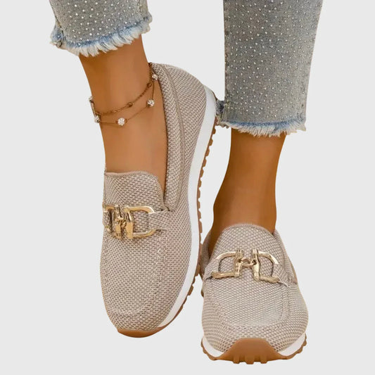 CHIARA || Zapatillas deportivas tipo mocasín.