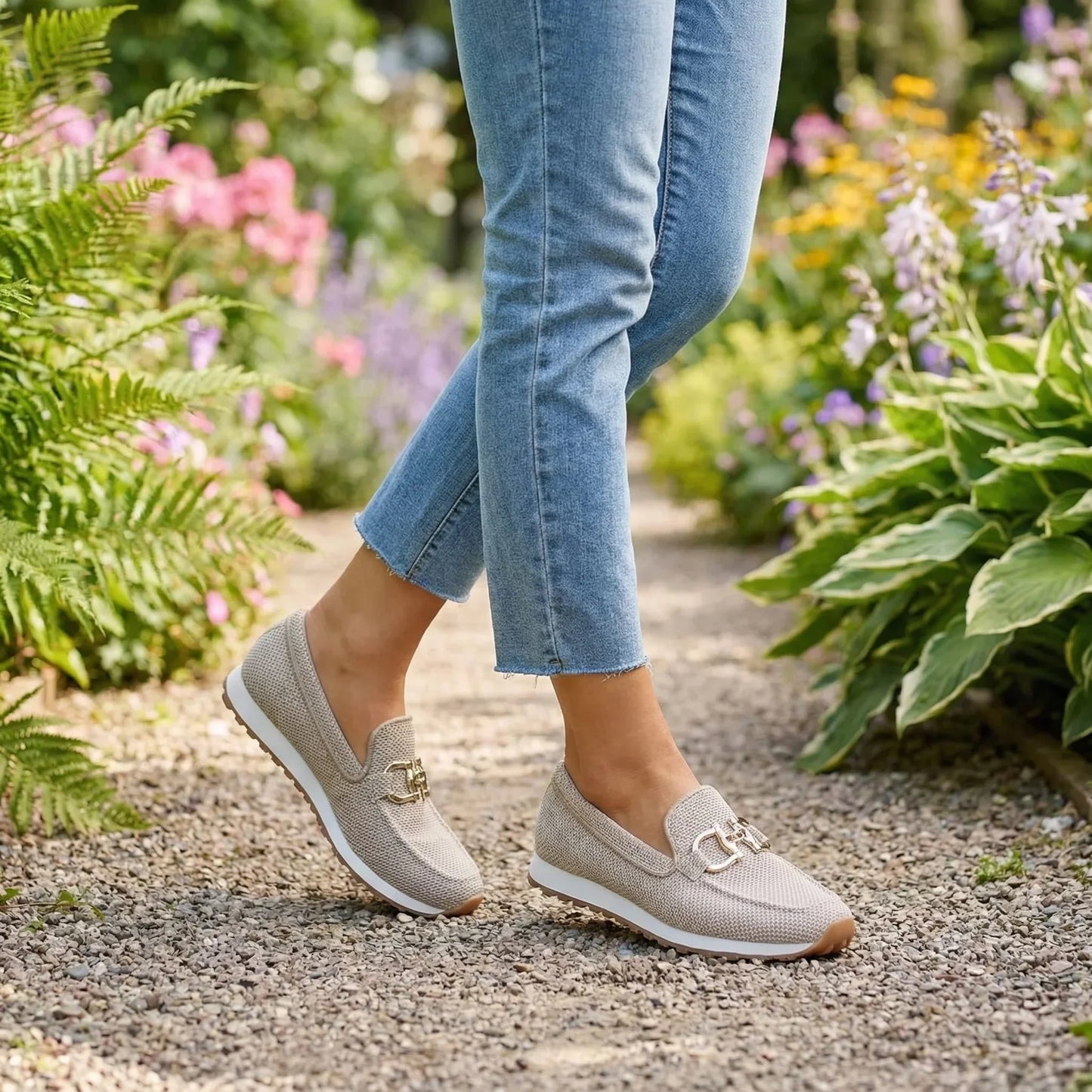 CHIARA || Zapatillas deportivas tipo mocasín.