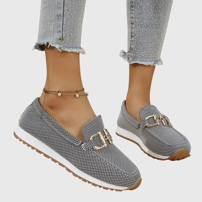 CHIARA || Zapatillas deportivas tipo mocasín. Gris