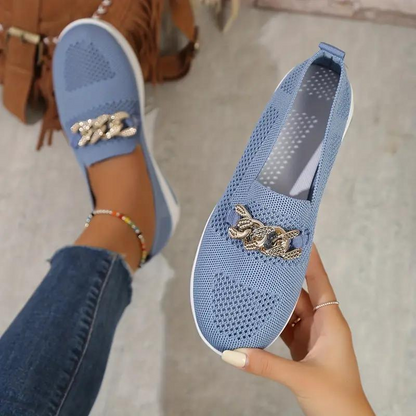 Cyndi || Zapatillas sin cordones con detalle de cadena