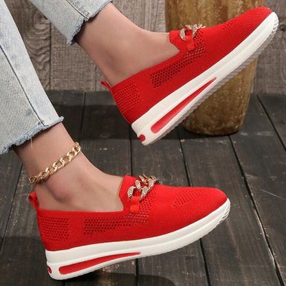 Cyndi || Zapatillas sin cordones con detalle de cadena