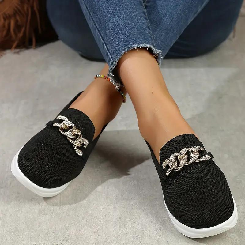 Cyndi || Zapatillas sin cordones con detalle de cadena