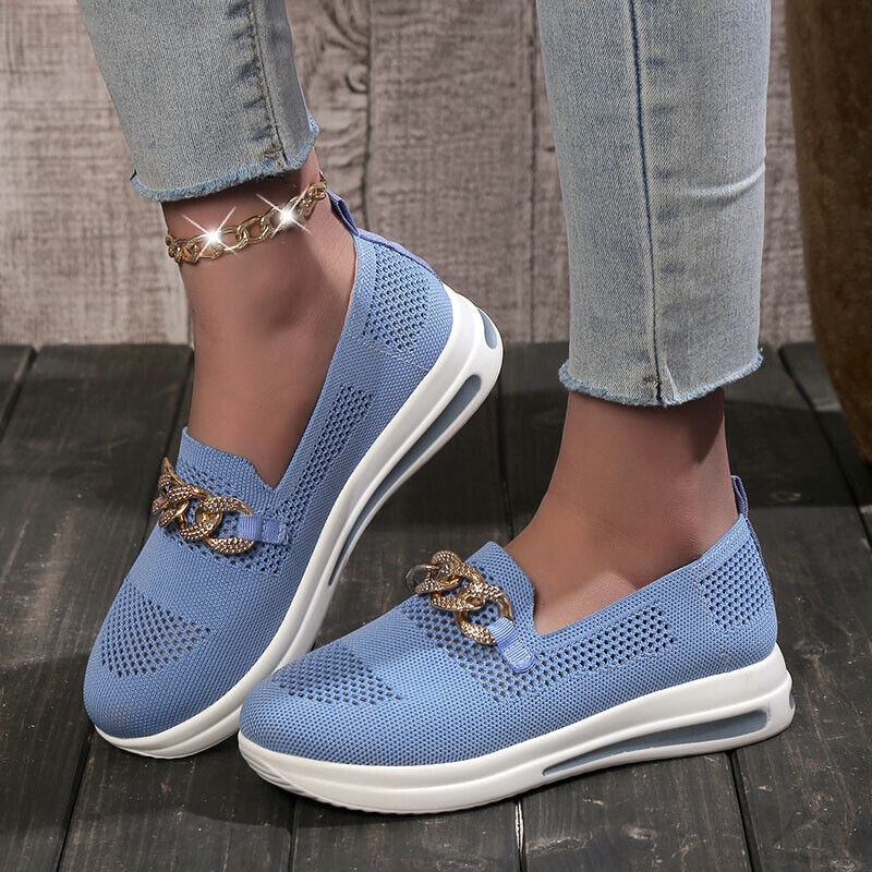Cyndi || Zapatillas sin cordones con detalle de cadena