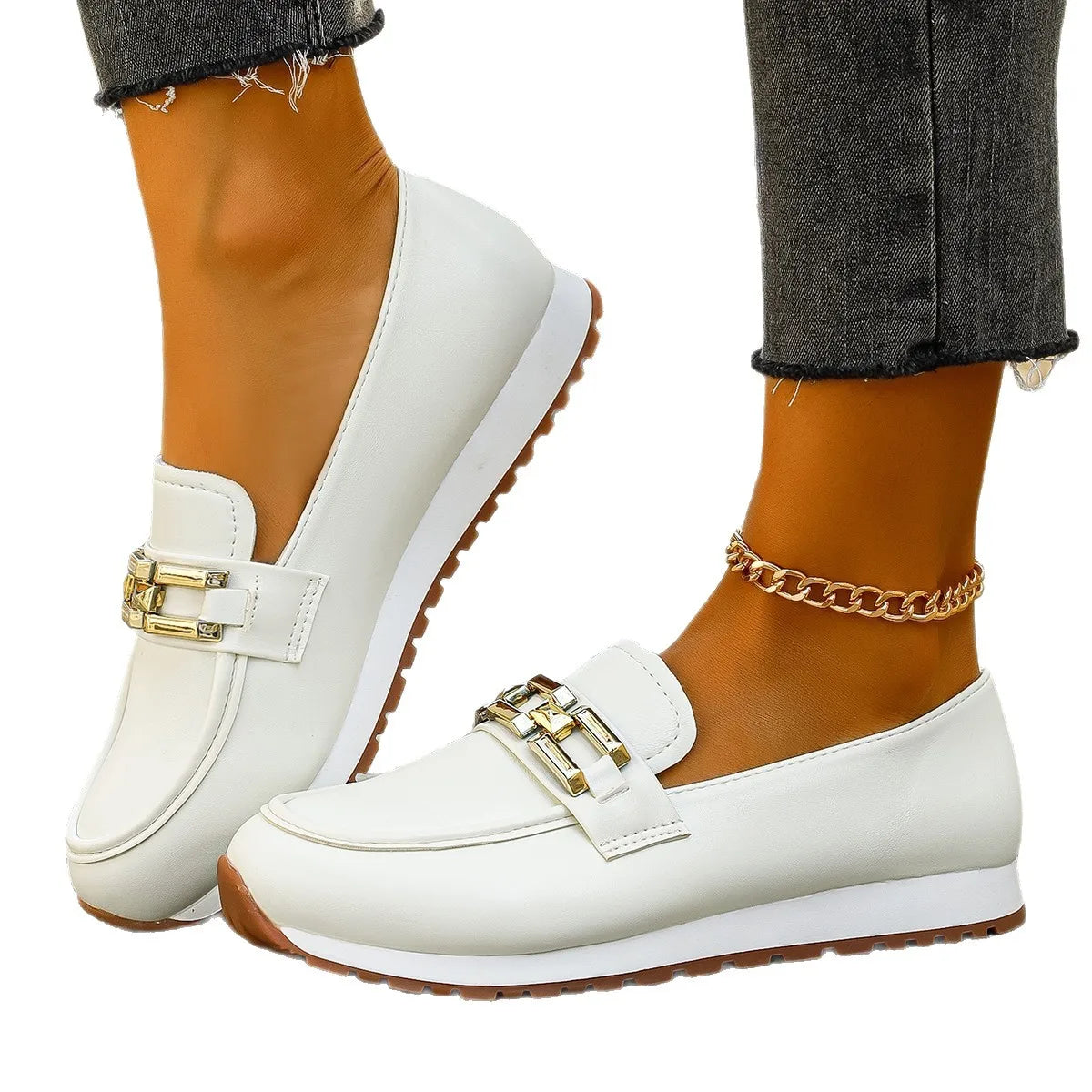 ALHENA  || Mocasines blancos con cadena dorada