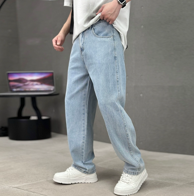 LOGAN||Pantalones vaqueros rectos holgados